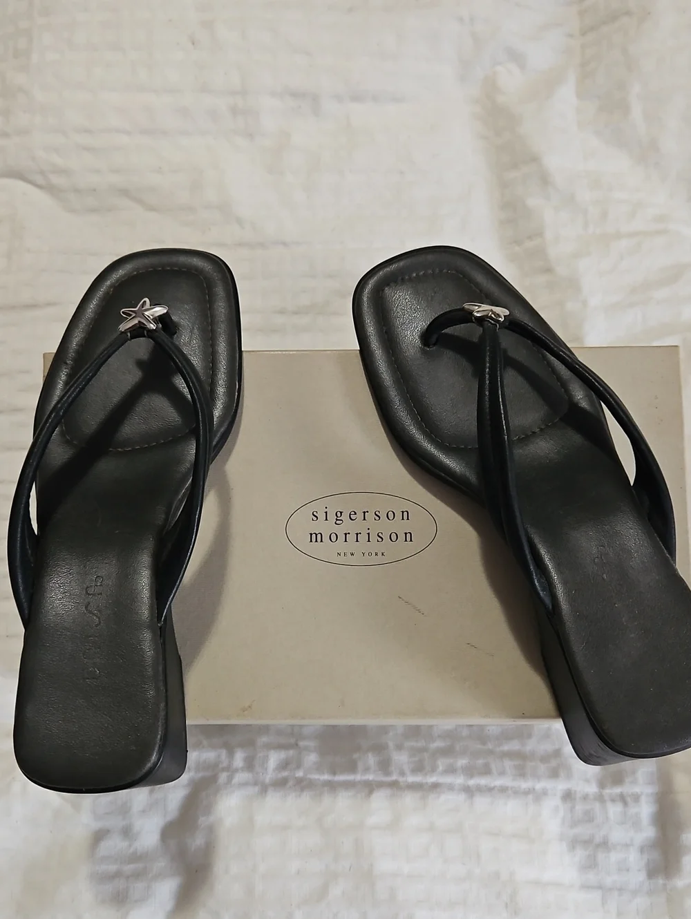 Sigerson Morrison Black Leather Square-Toe Thong Sandals with Star Accent
